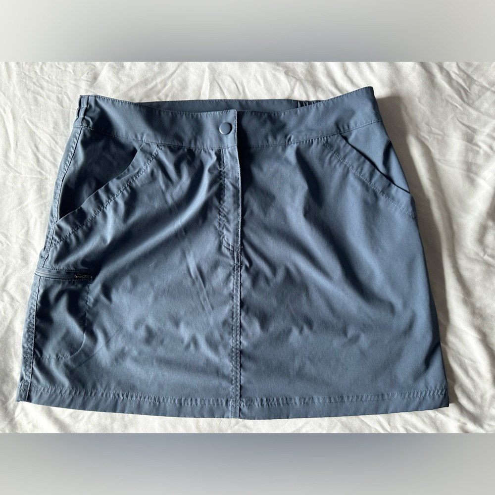 32° TechSkort washed never worn size large - gray/blue